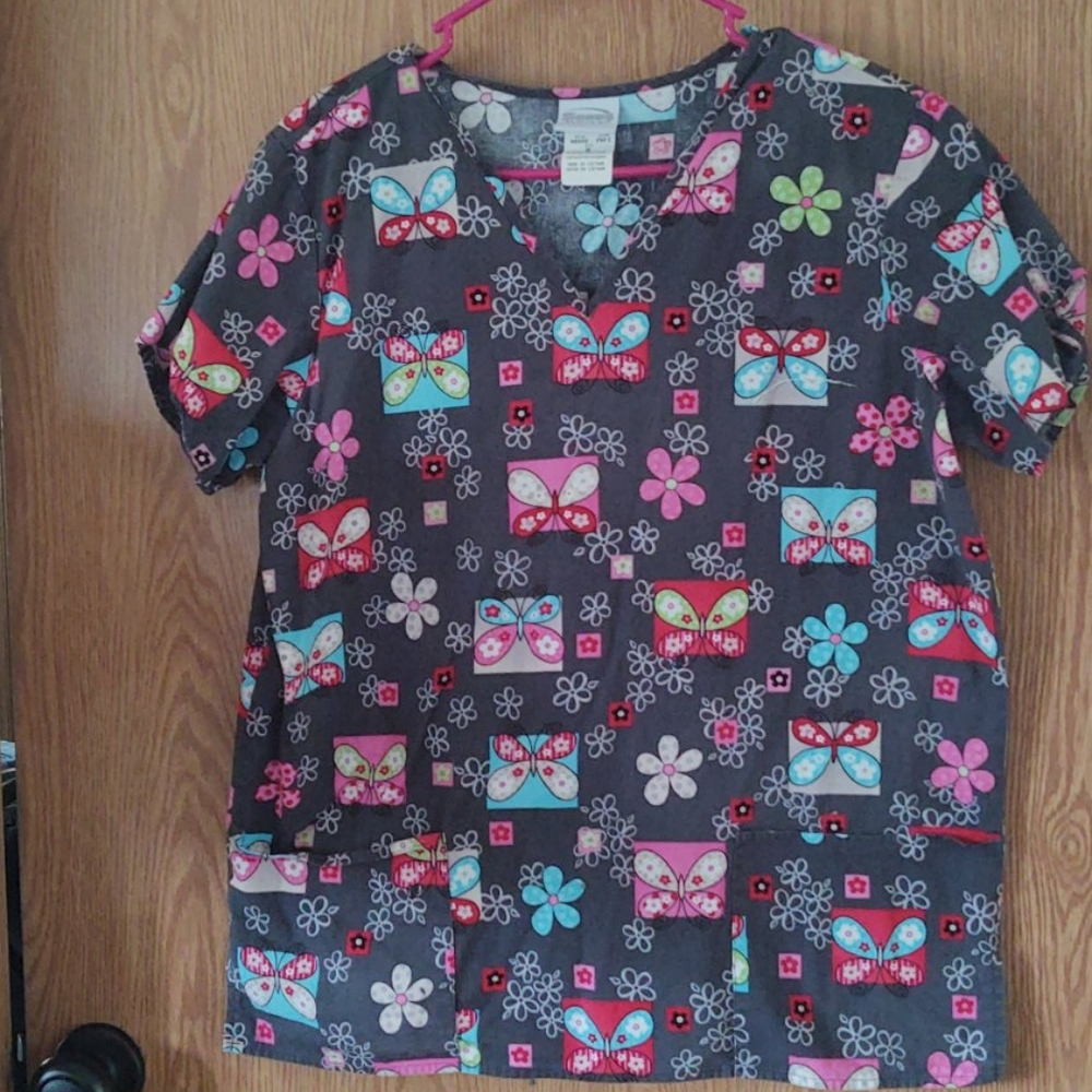 Scrub top